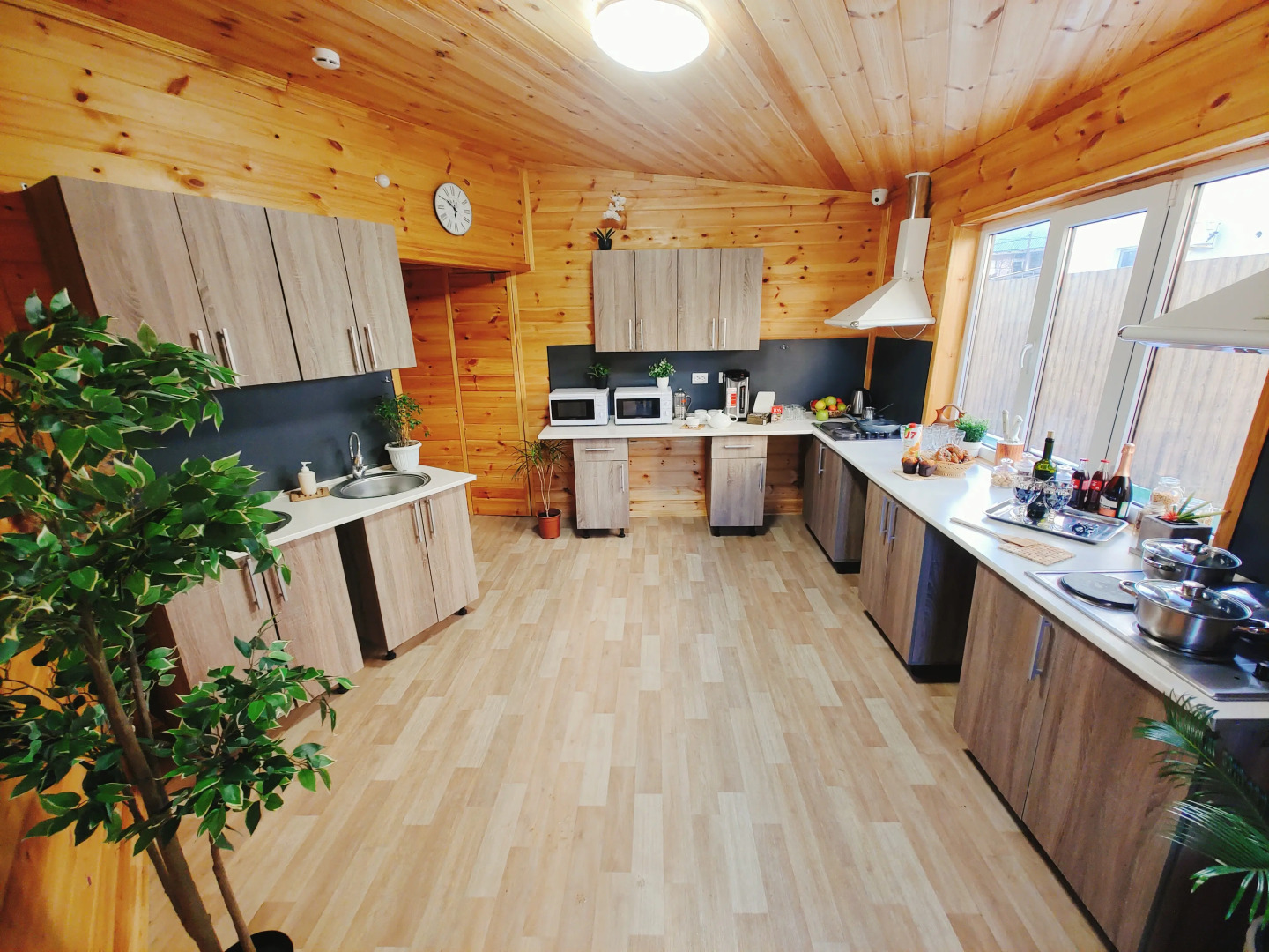 Отель  Wood Hotel Topál