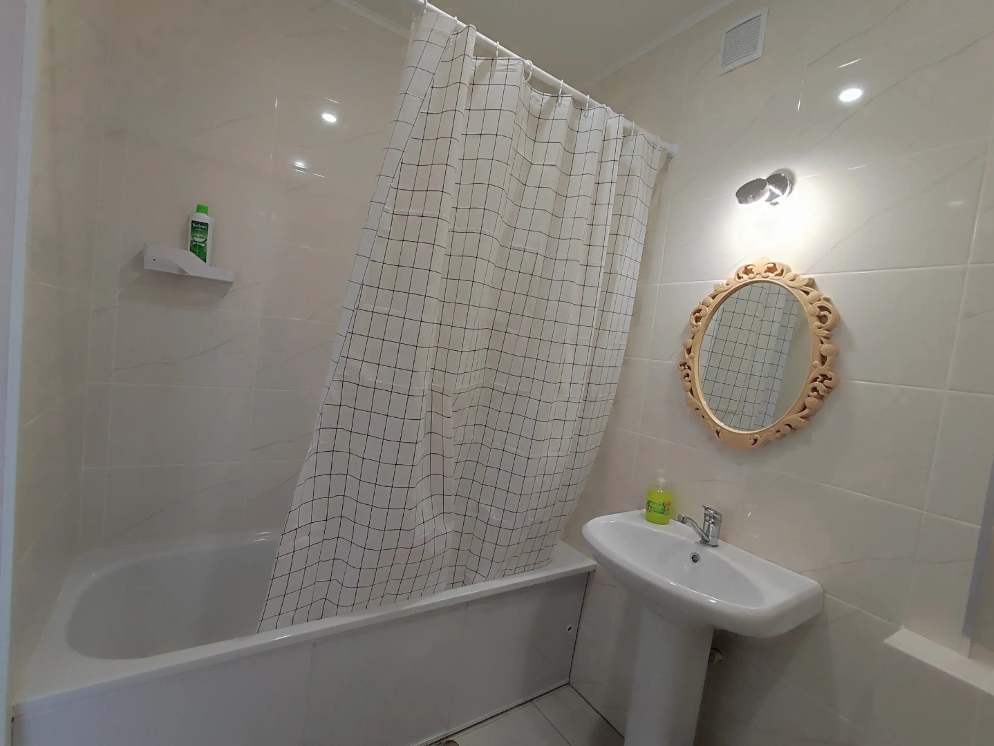 Квартира на Терешковой 23, подъезд 3