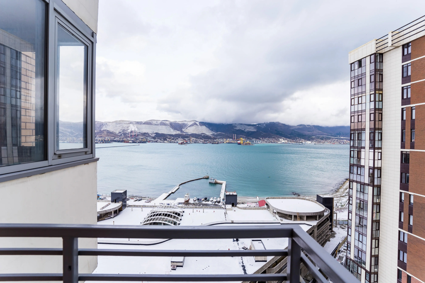 Апартаменты в современном жилом комплексе от LetoApart