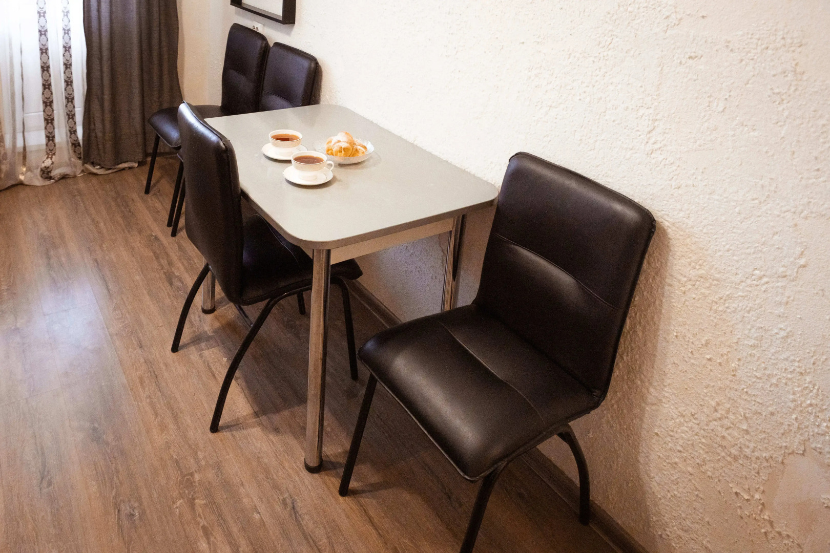 Апартаменты двухкомнатные на Варейкиса 42