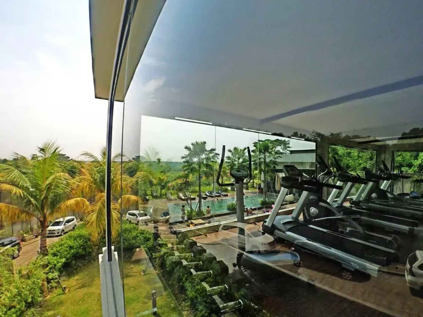 Отель Harper Purwakarta