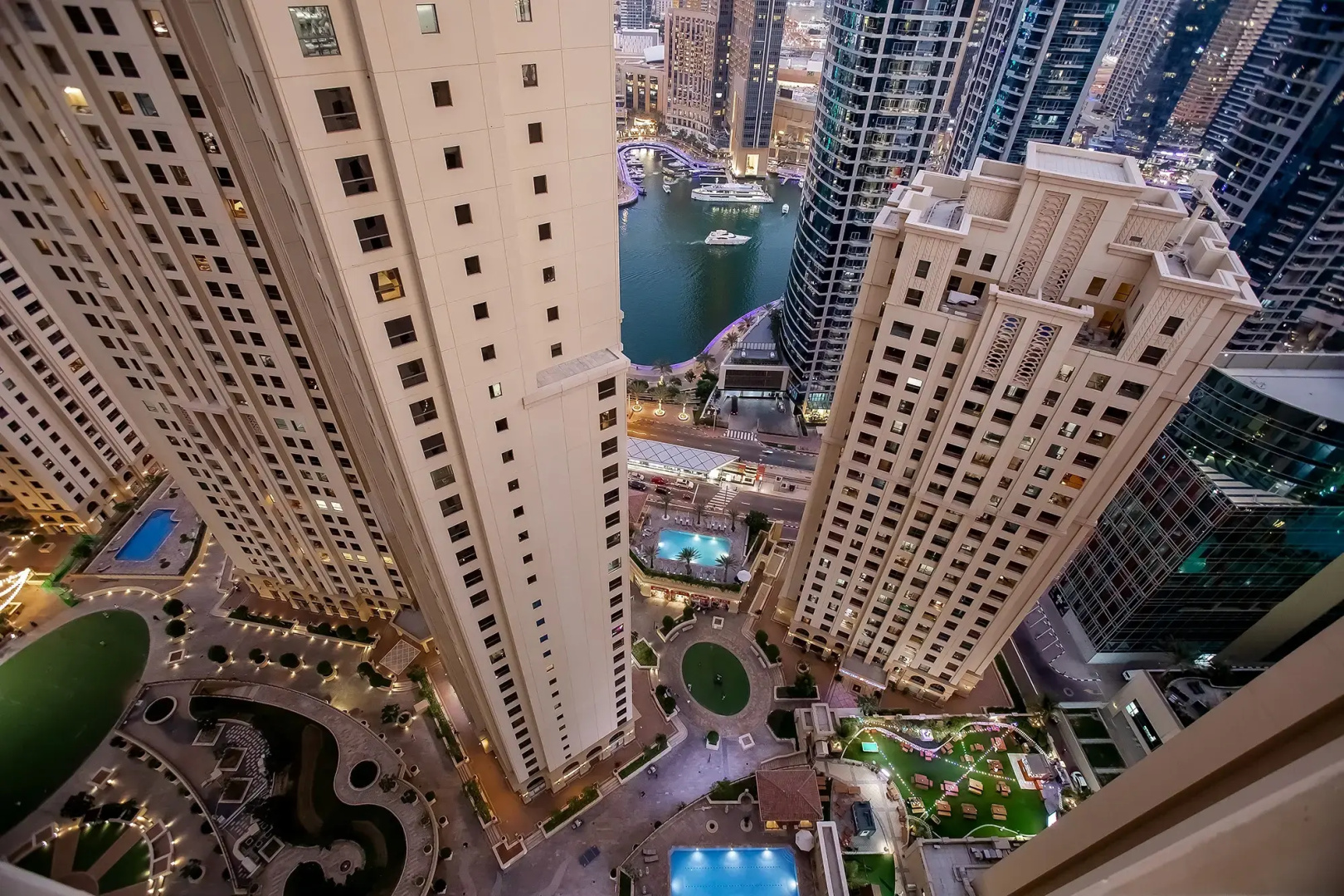 Мини-отель Berloga Holiday Homes JBR