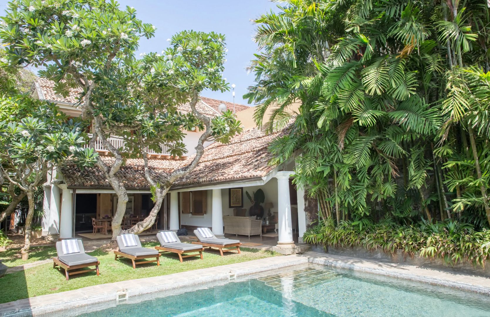 Вилла Taru Villas - Rampart Street