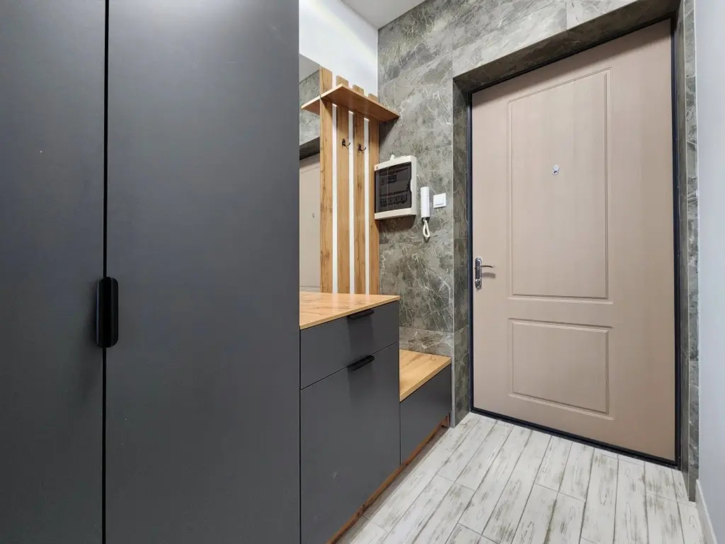 Апартаменты Comfort Home Вип в Метрополис 1