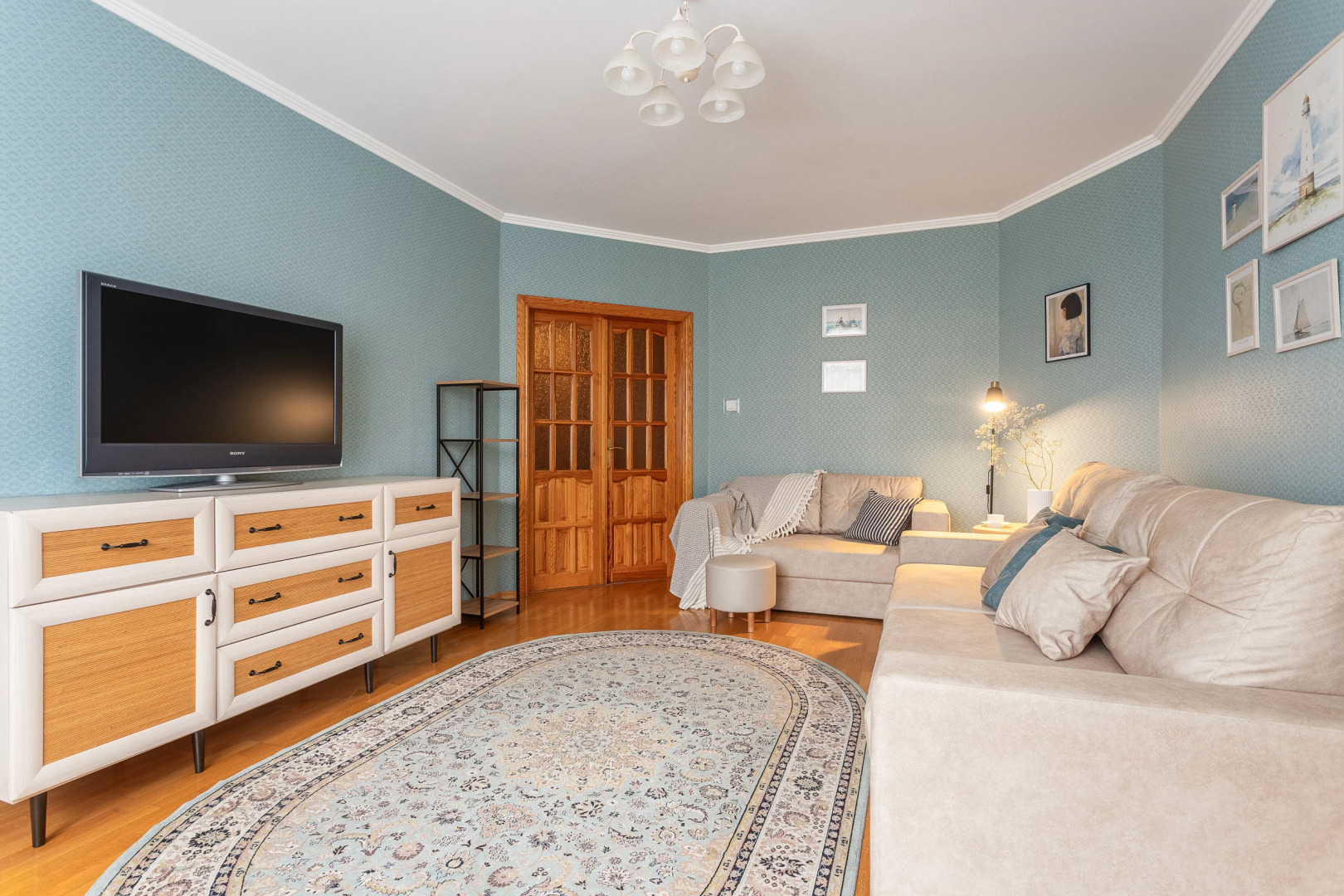 Квартира Двухкомнатная вид на Ботанический сад на 2 этаже