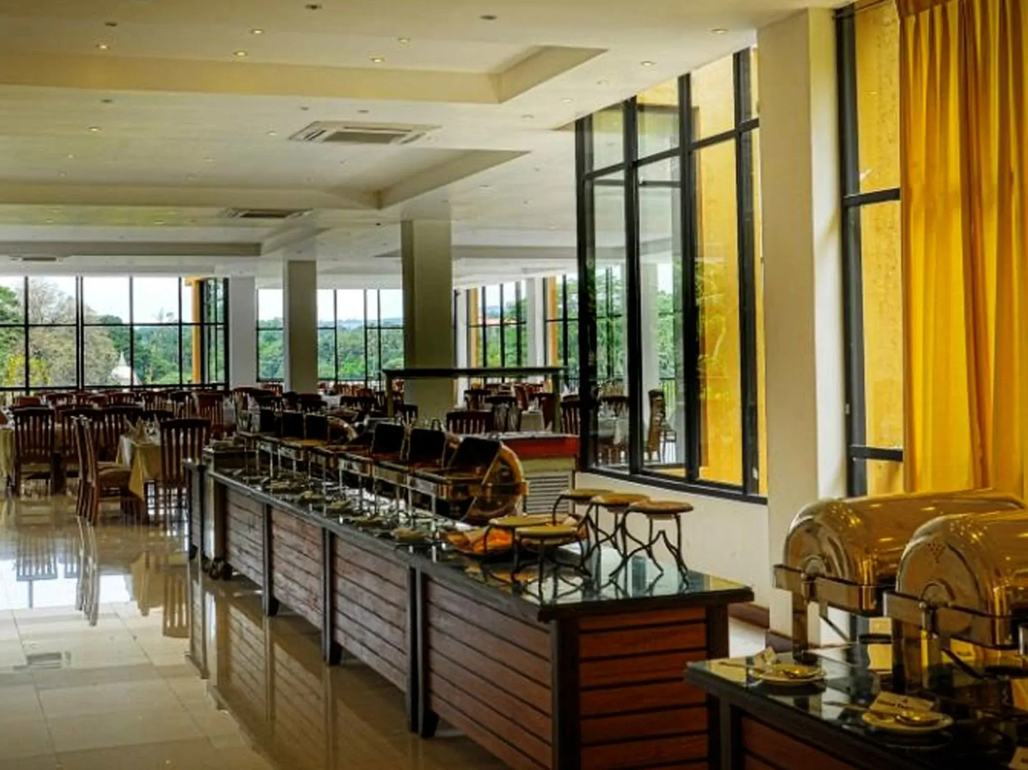 Oak Ray Regency Hotel