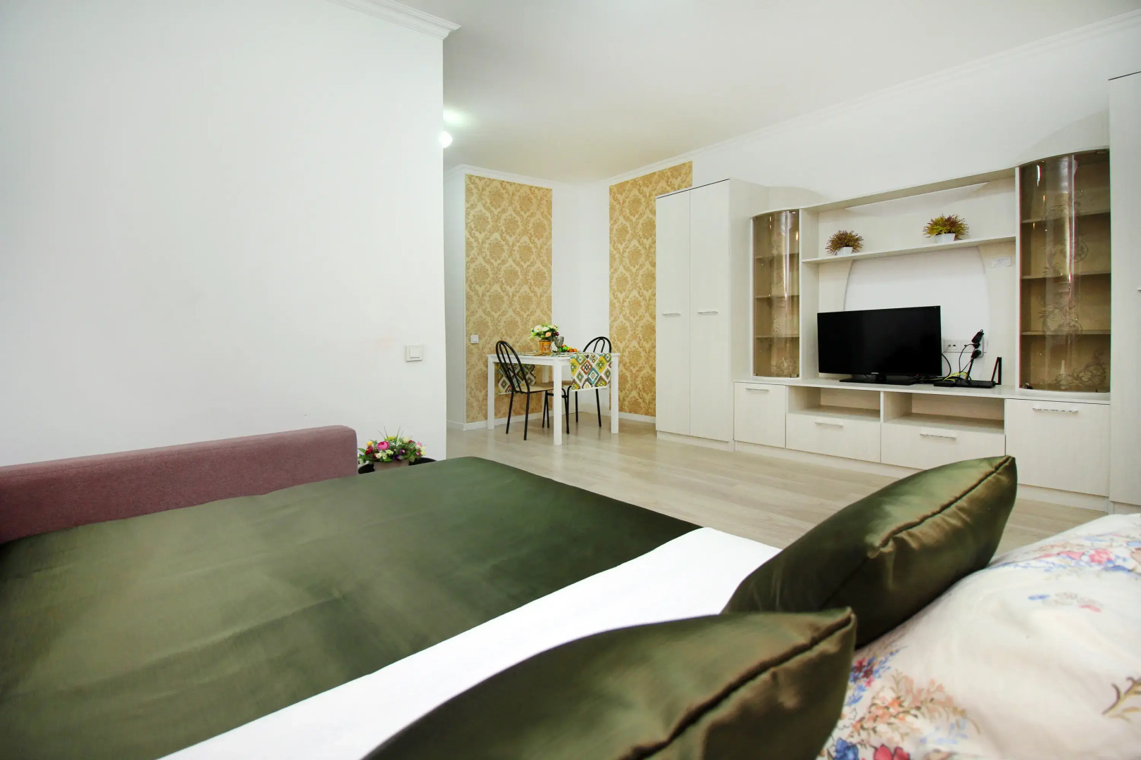 Апартаменты Уютные в самом центре города (144)