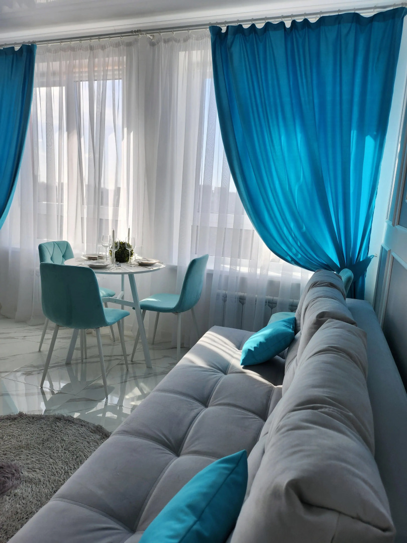 Квартира с видом на закат Родионова, 19