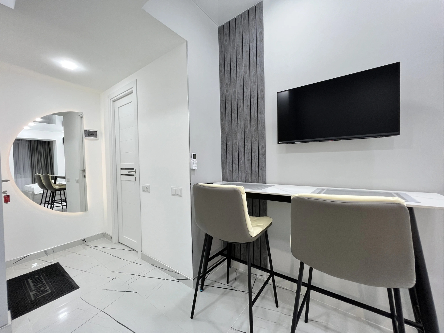 Апартаменты New Modern Classic City Center