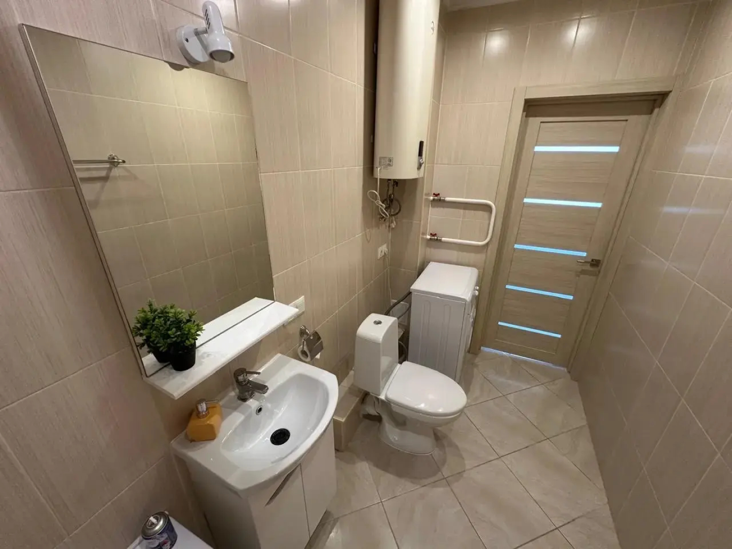 Апартаменты На 18 этаже Сибирская 42