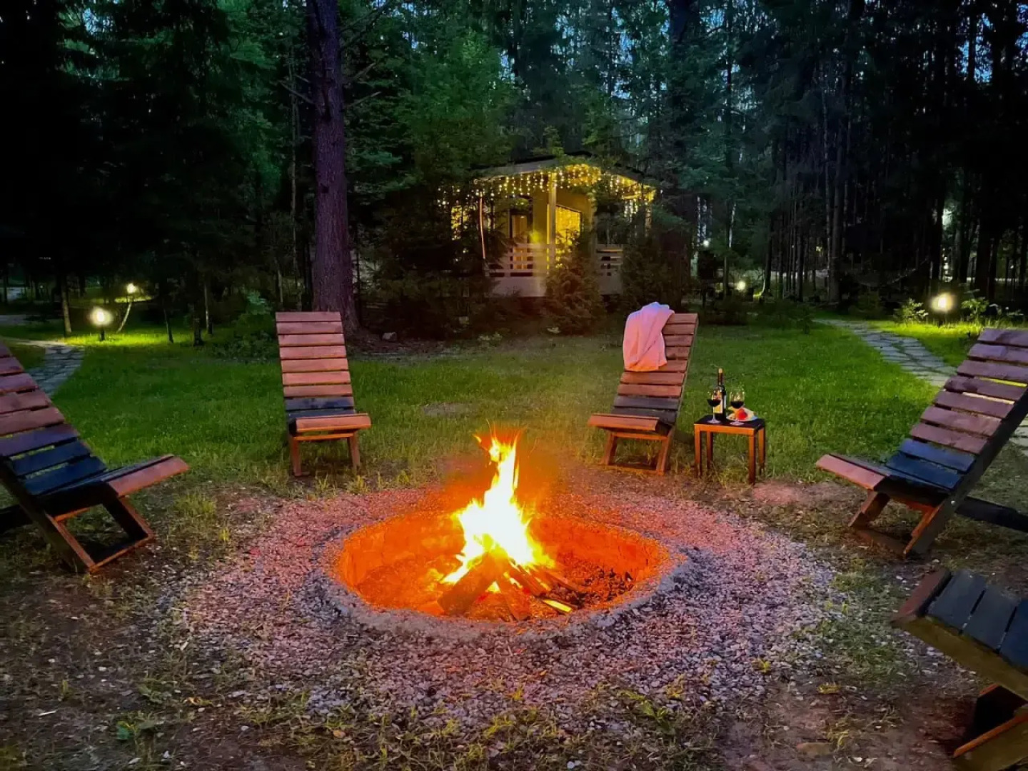 Лесной домик на берегу Озера Волго на Селигере - коттеджи Сосновый бор