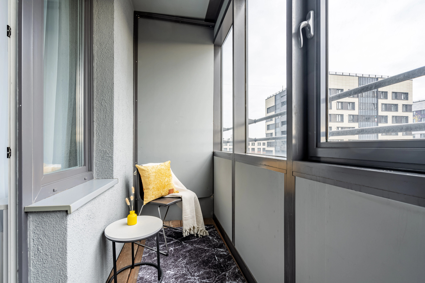 Квартира GetFlat Scarlet с Балконом Для 1-4 Гостей