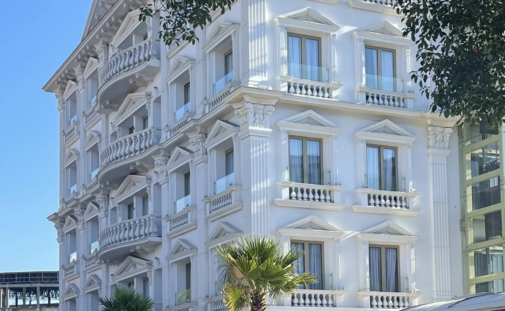 Гранд Отель Сухум