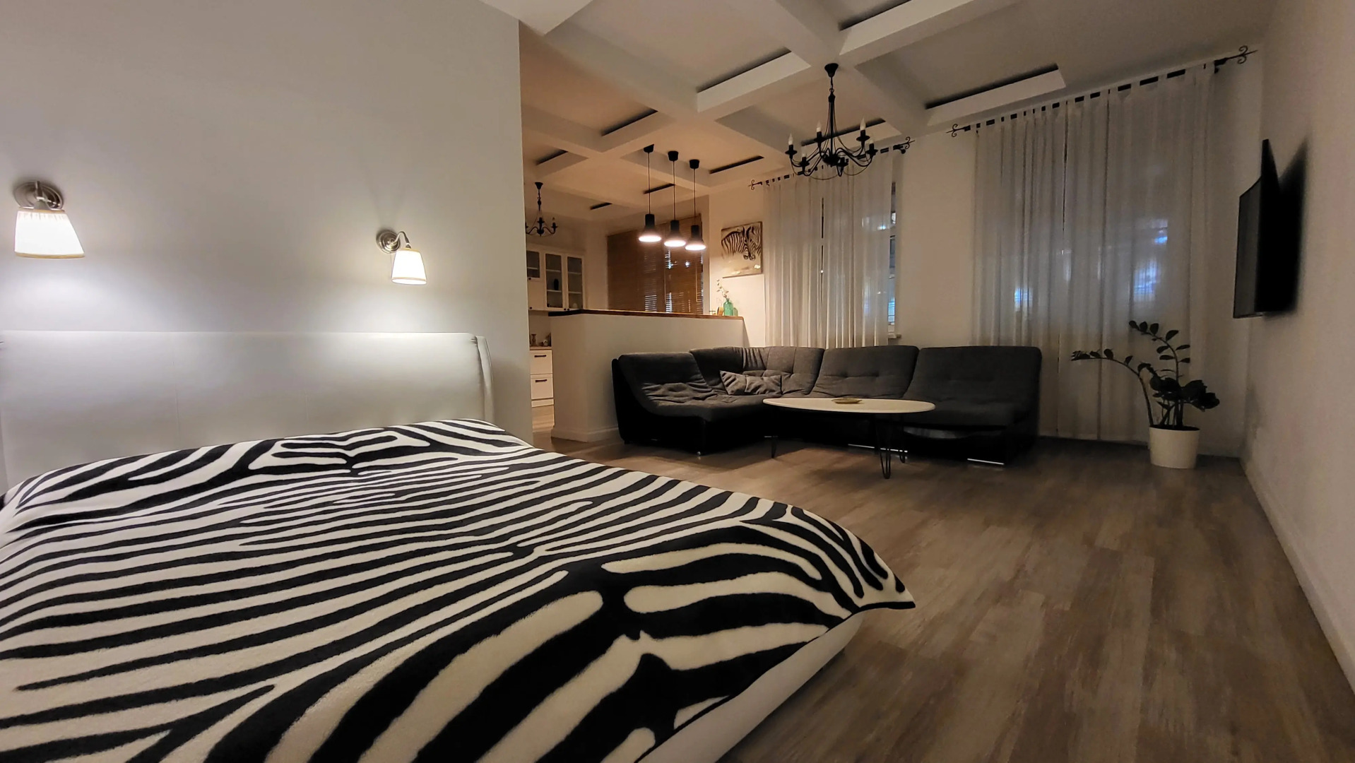 Апартаменты Bright Apartment