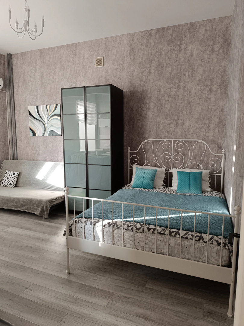 Квартира студия у набережной реки Волги