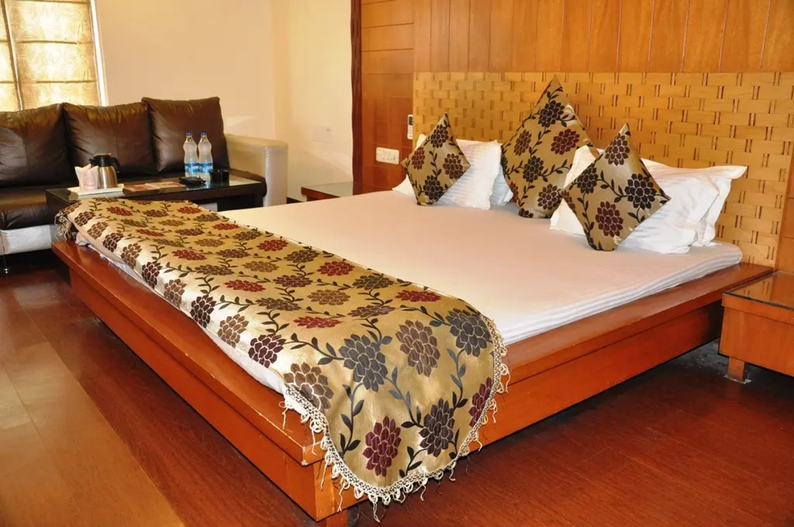 Mandakini Plaza Hotel