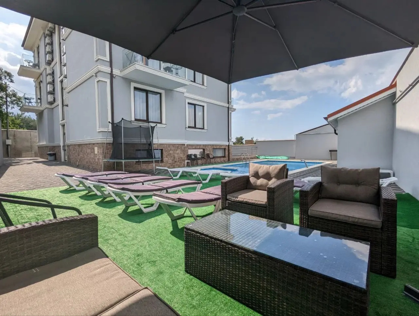 Отель Милан