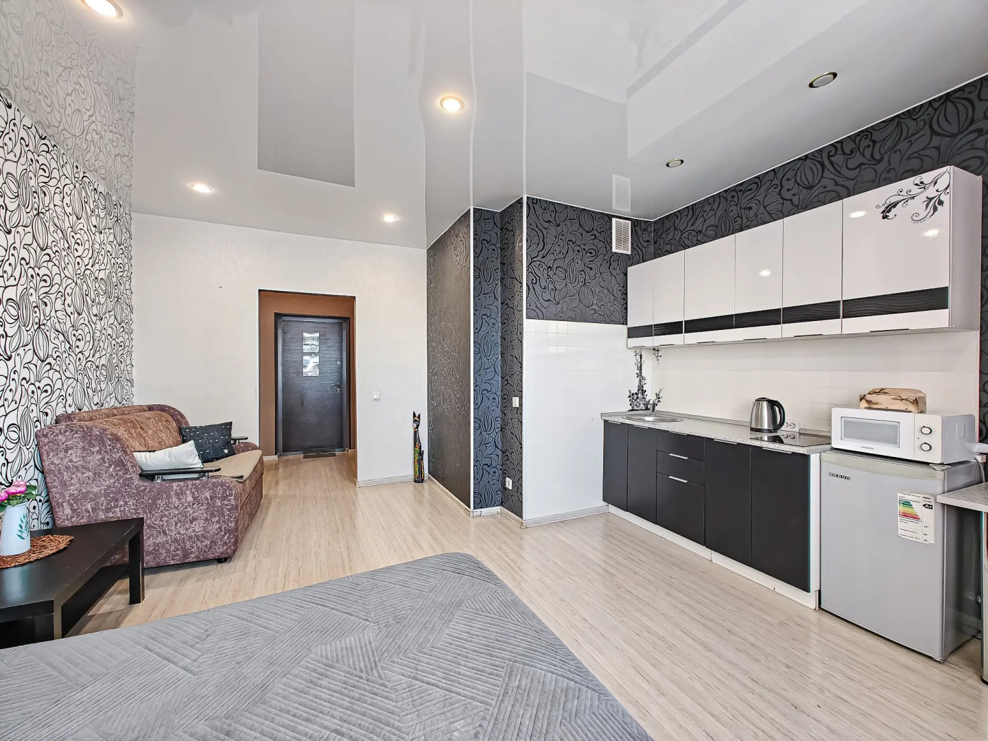 Апартаменты Фрунзе 49 этаж 17