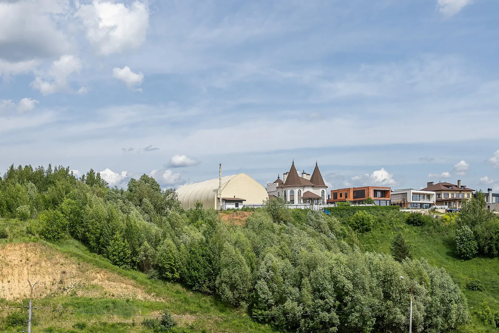 Квартира Студия с Огромной Парковочной зоной в 10 Мин.езды от Центра