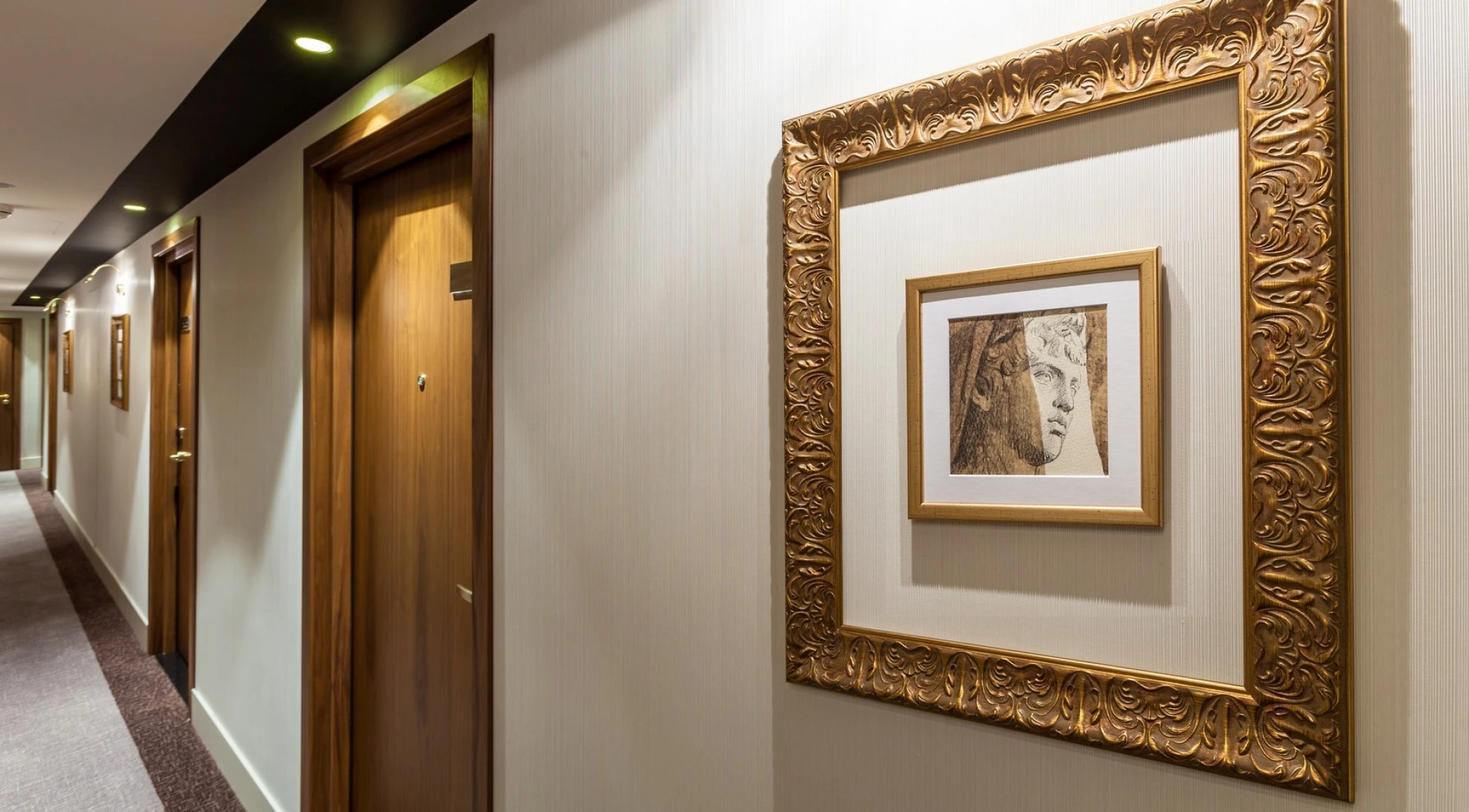 Отель Акварель