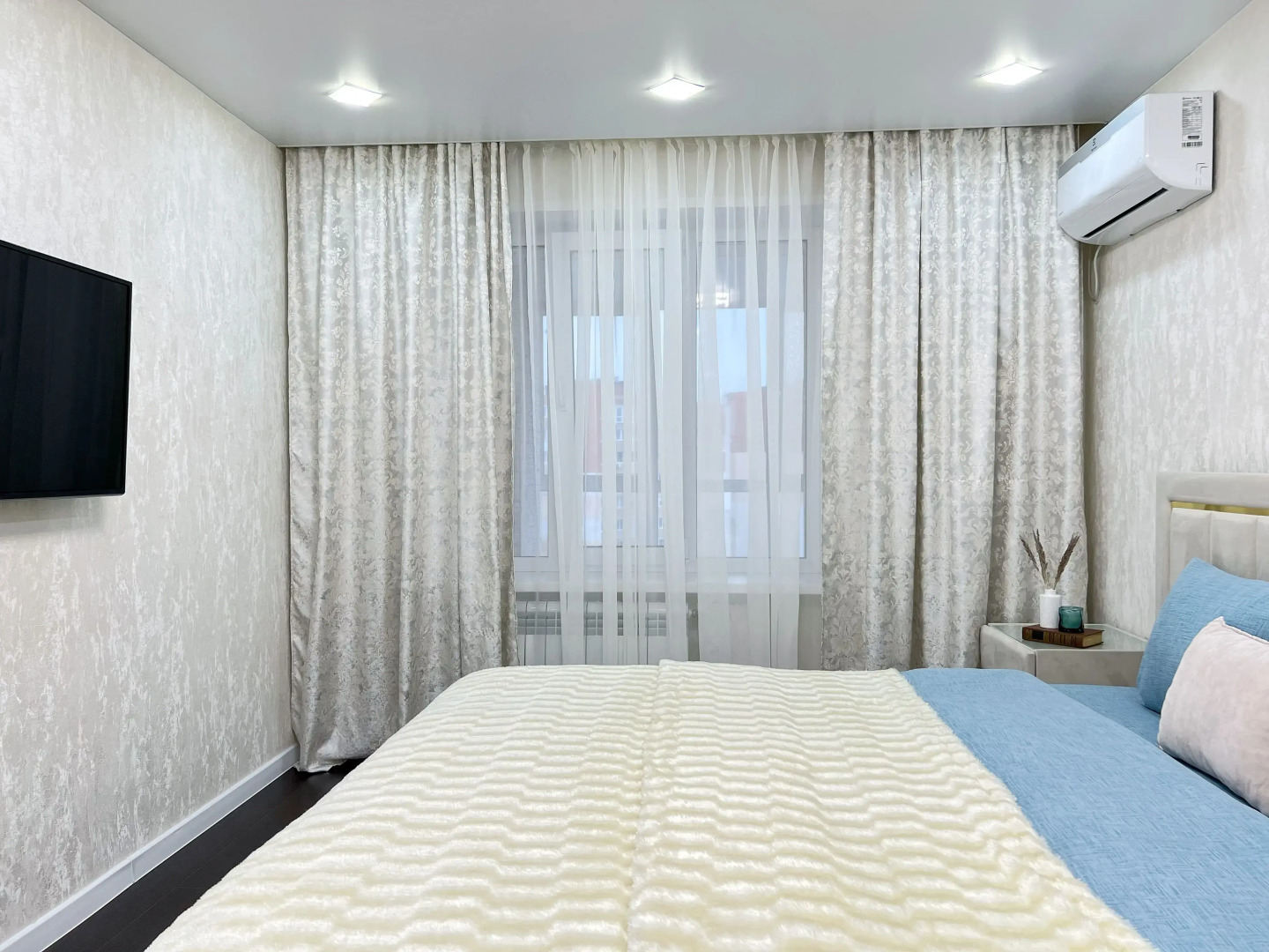 Квартира Роскошная Kravc Group с камином и просторной лоджией