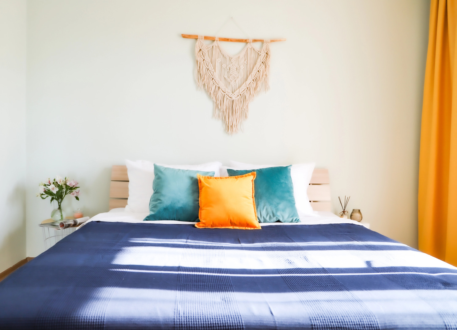 Апартаменты Уютные у Невы