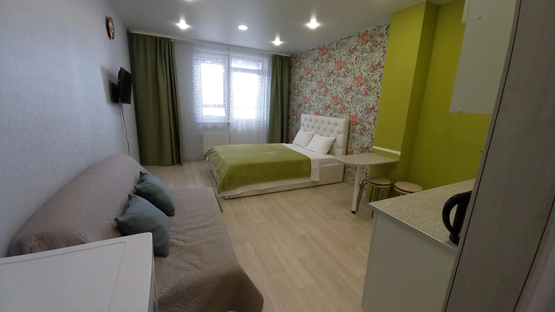 Квартира Студия на Калашникова 25