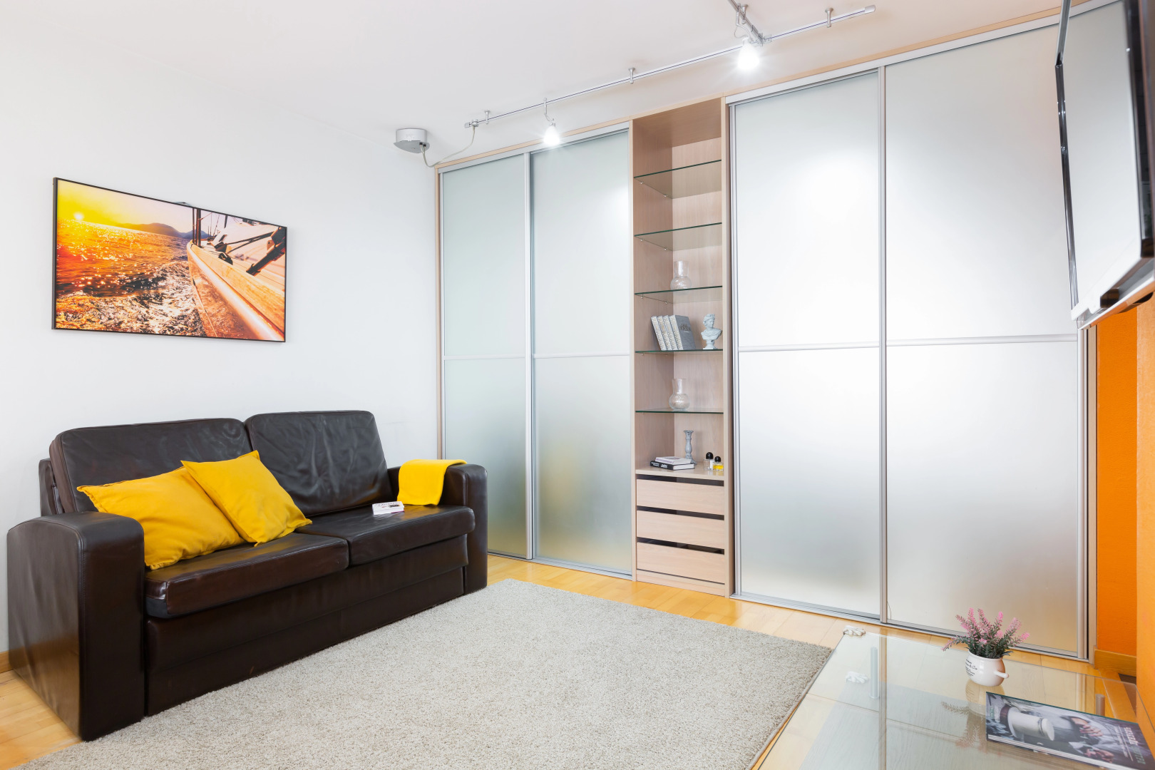 Апартаменты 166 Таллинская 32/3