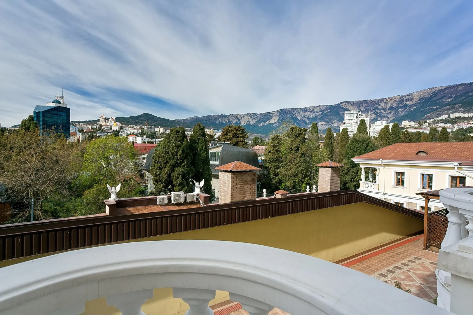 Апартаменты Дом композитора Ялта Екатеринская 3 Набережная Ялты