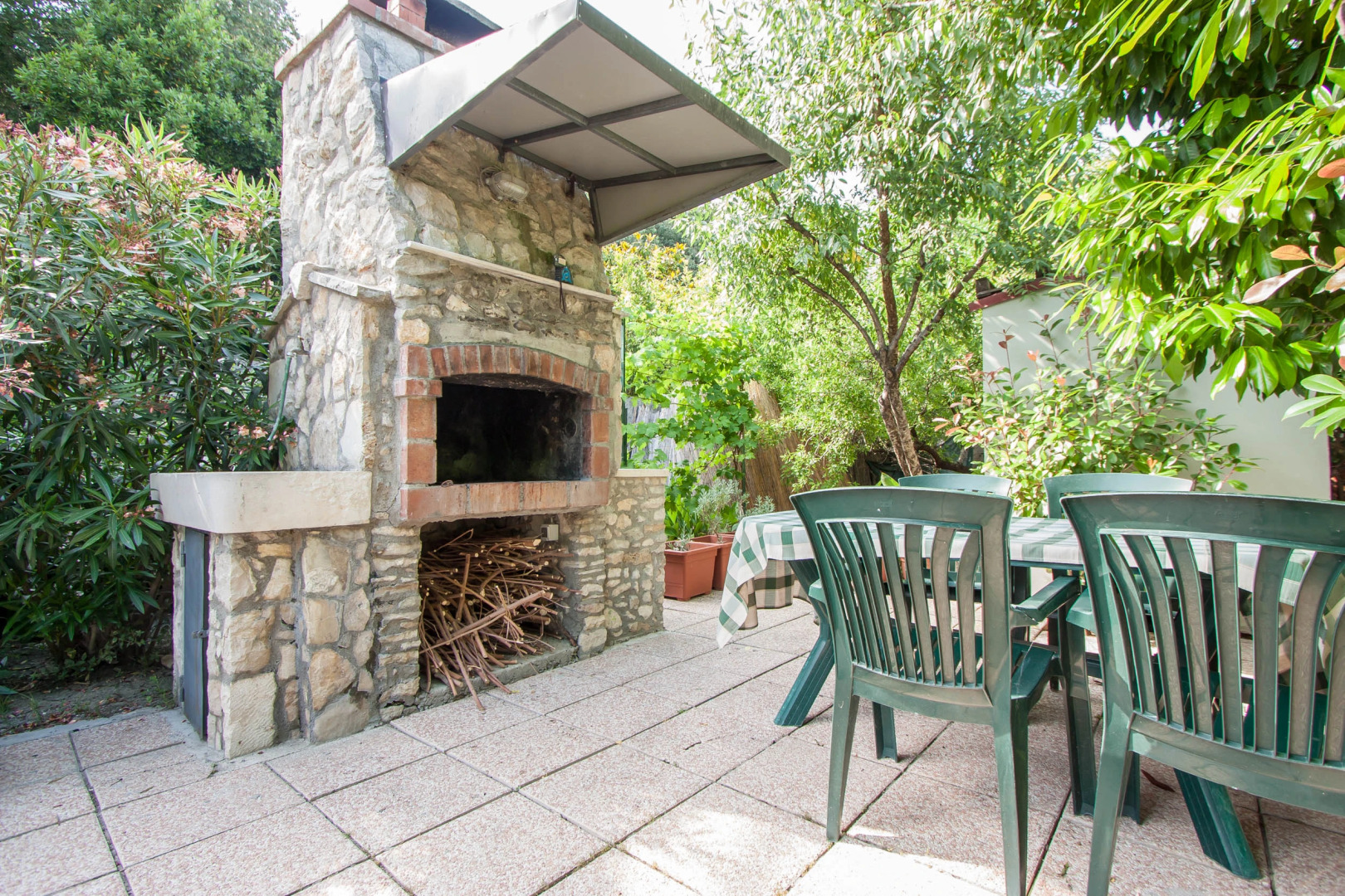 Отель Garden Hotel