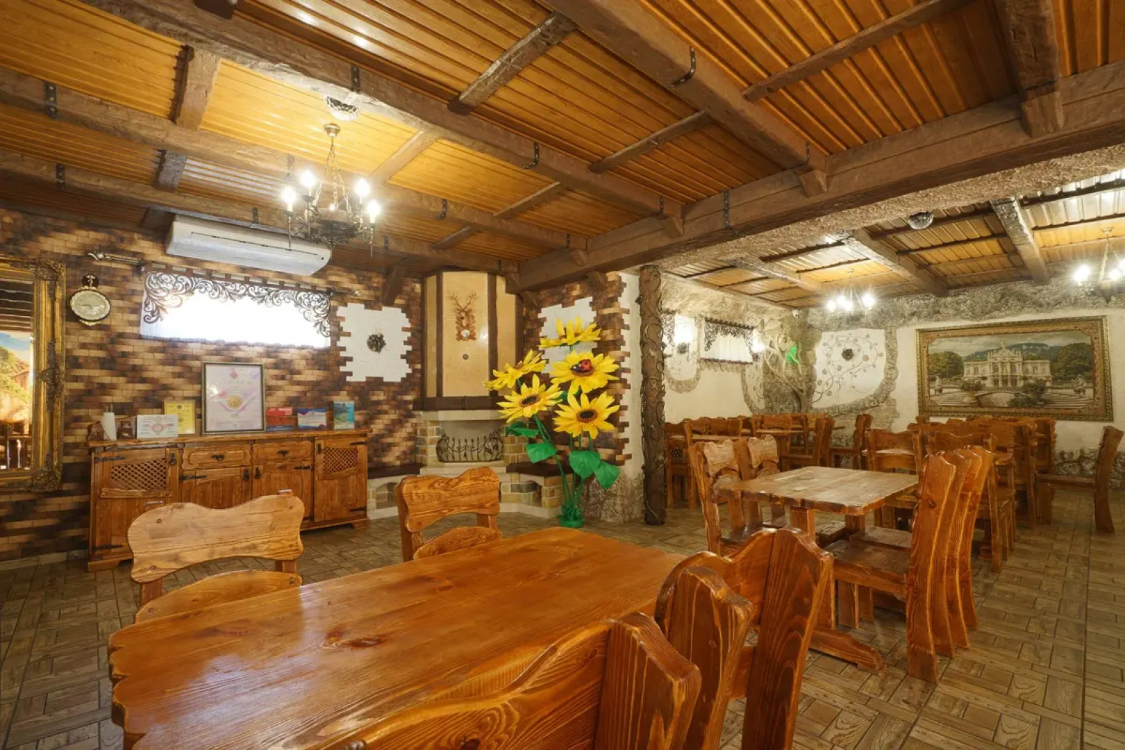 Отель Роман