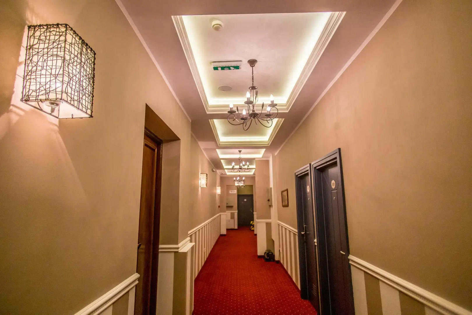 Ночлег и завтрак (B&B) Five Points Square - City Center