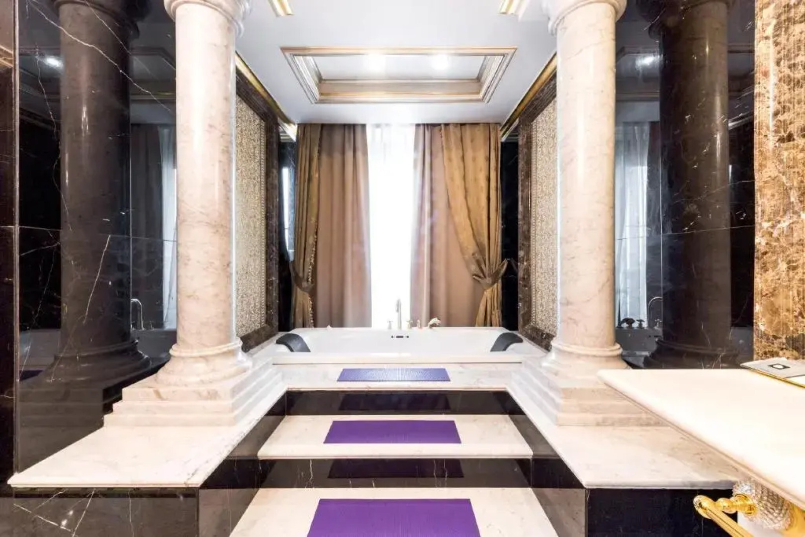 Отель Rixos Khadisha Shymkent