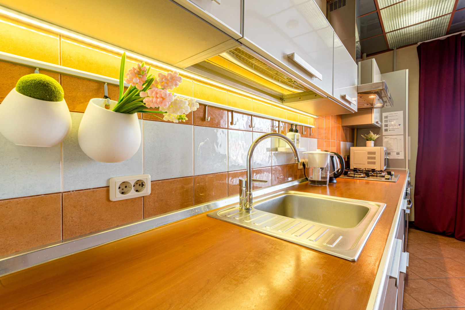 Квартира 2-к просторная в престижном тихом мкр. по Юрьева 8/7 от RentAp, 6 сп.мест