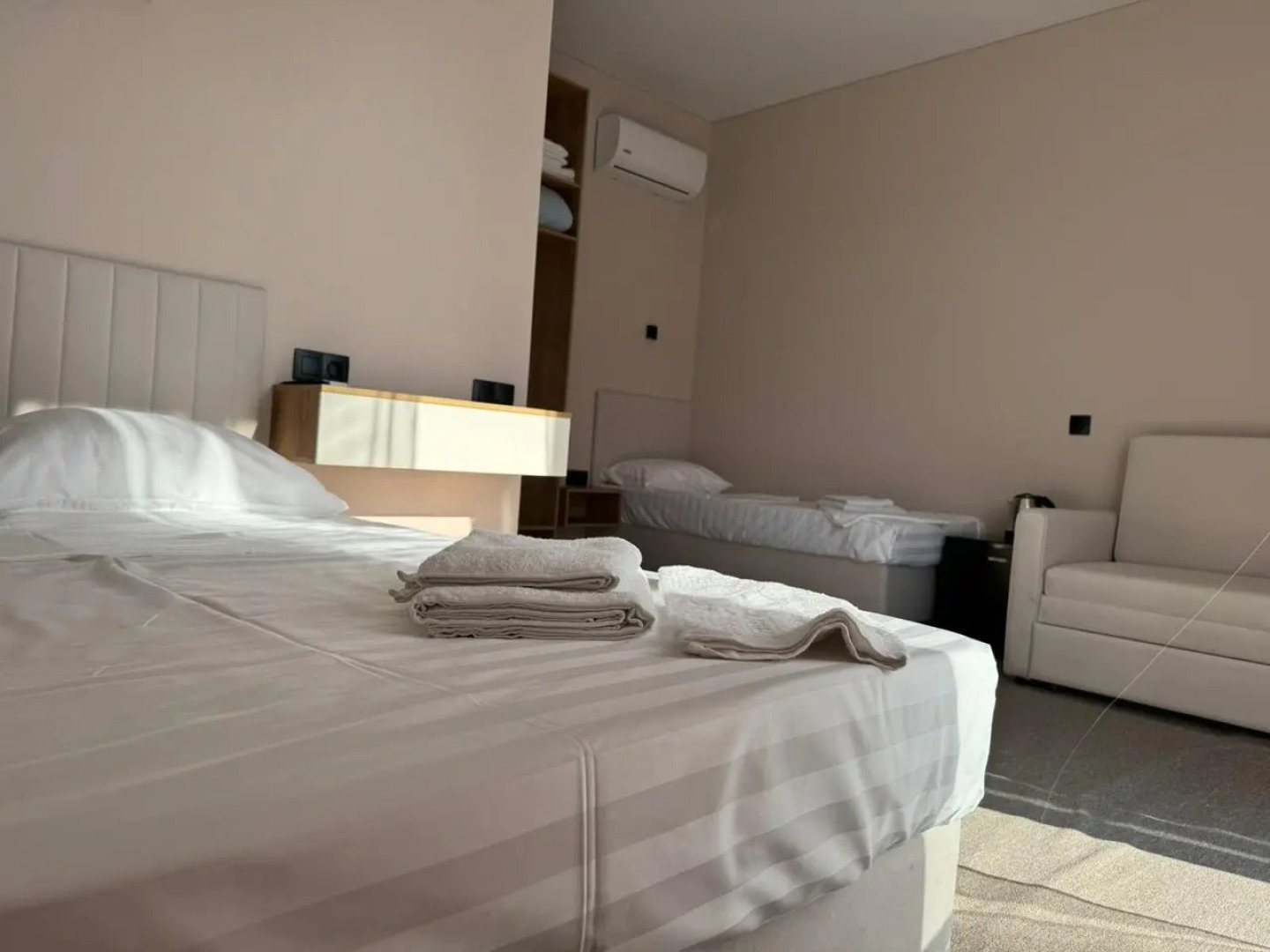 Отель SANDRO&MILANII