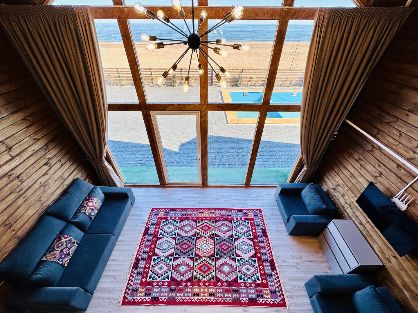 Отель Royal House