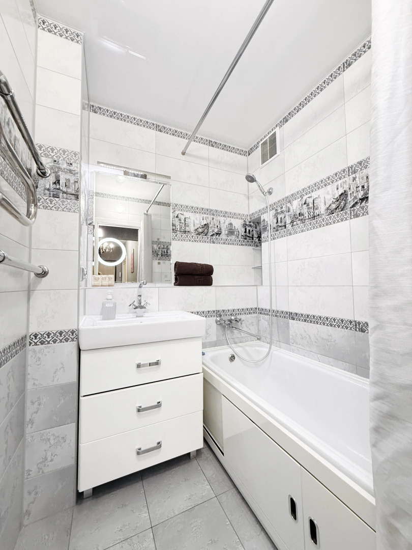 Апартаменты Шикарные трёхкомнатные в центре города вблизи Мамаева Кургана