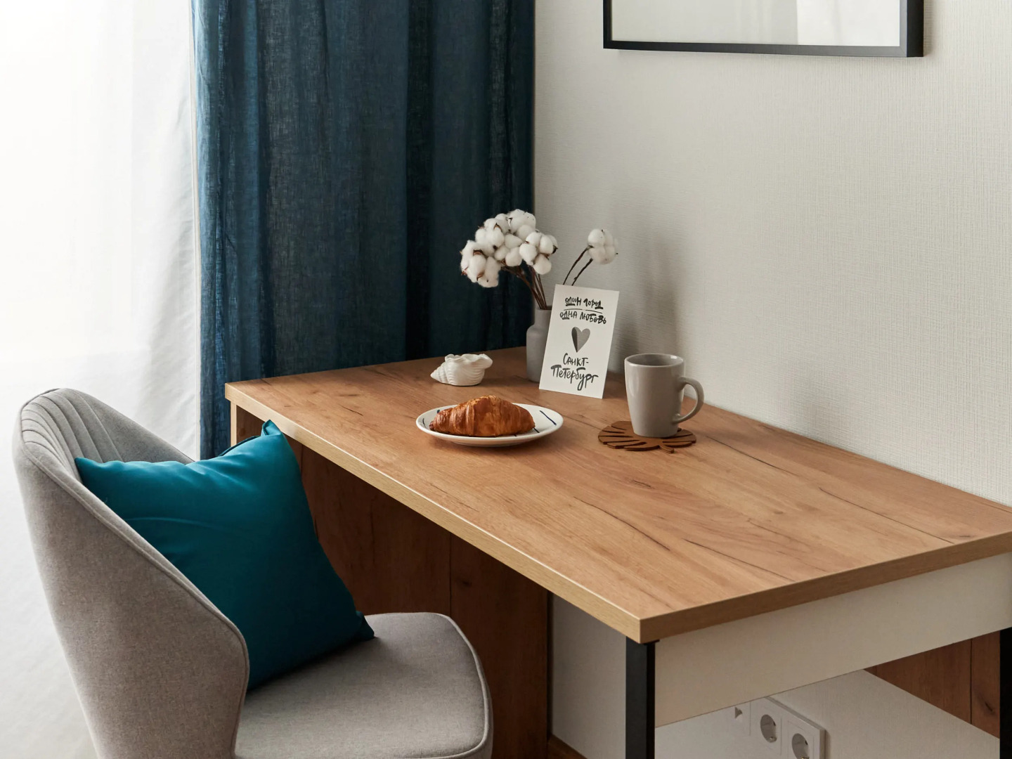 Апартаменты Улучшенные Авеню на Мужества