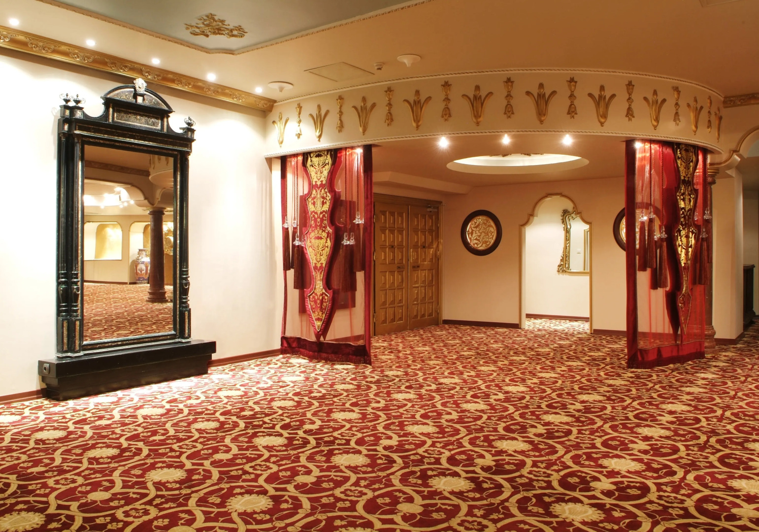 Отель Almira Thermal Spa & Convention Center