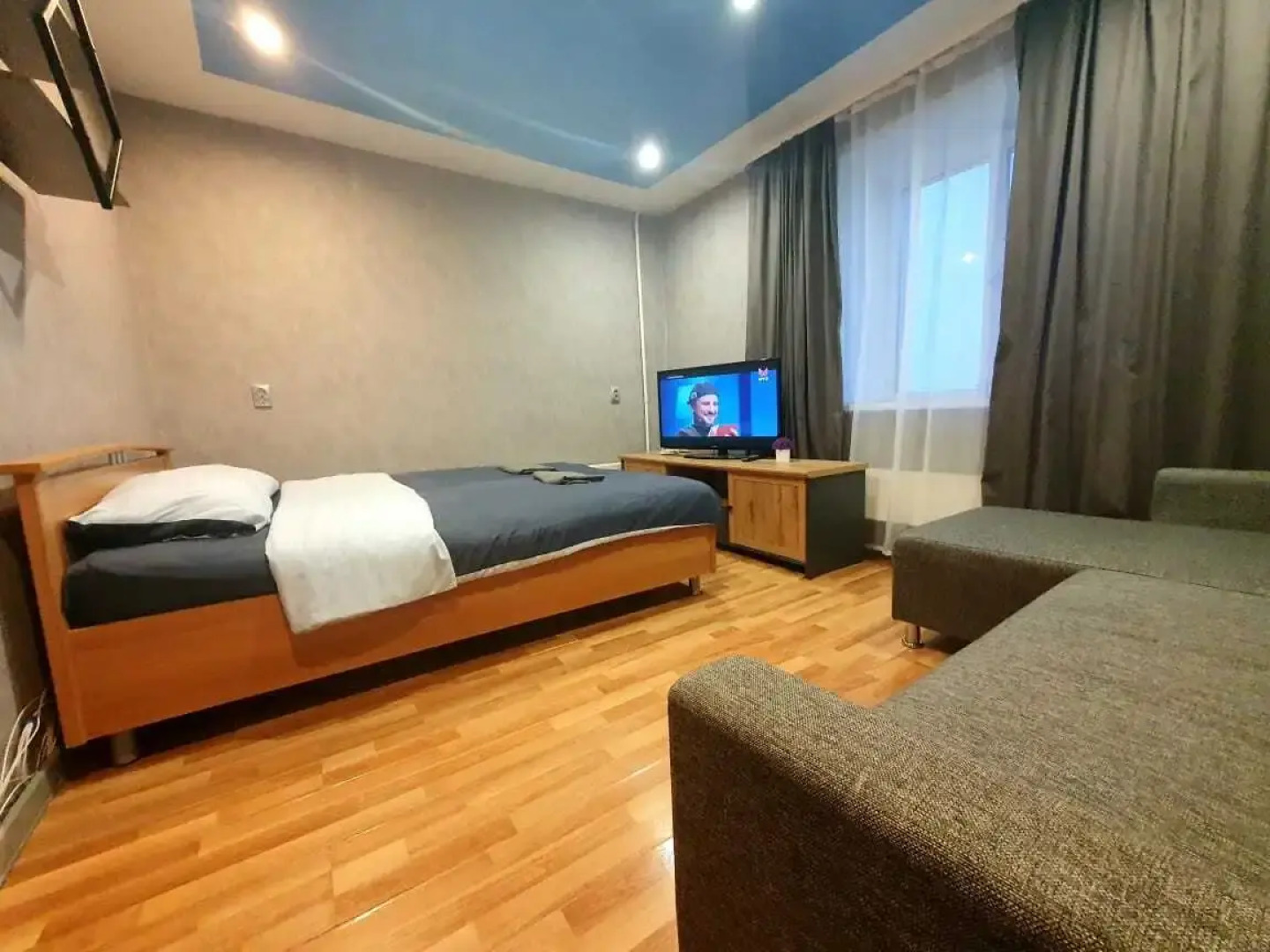 Квартира на Комарова 1