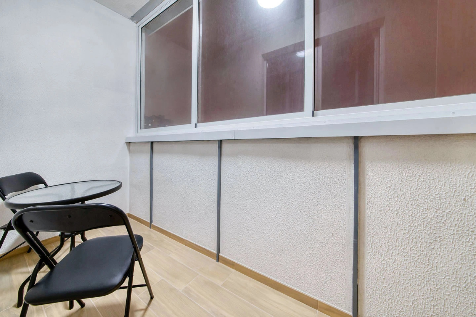 Квартира на сутки В центре Метро в шаговой доступности Кухня объединена с жилой зоной Отдельная спальня Wi-Fi