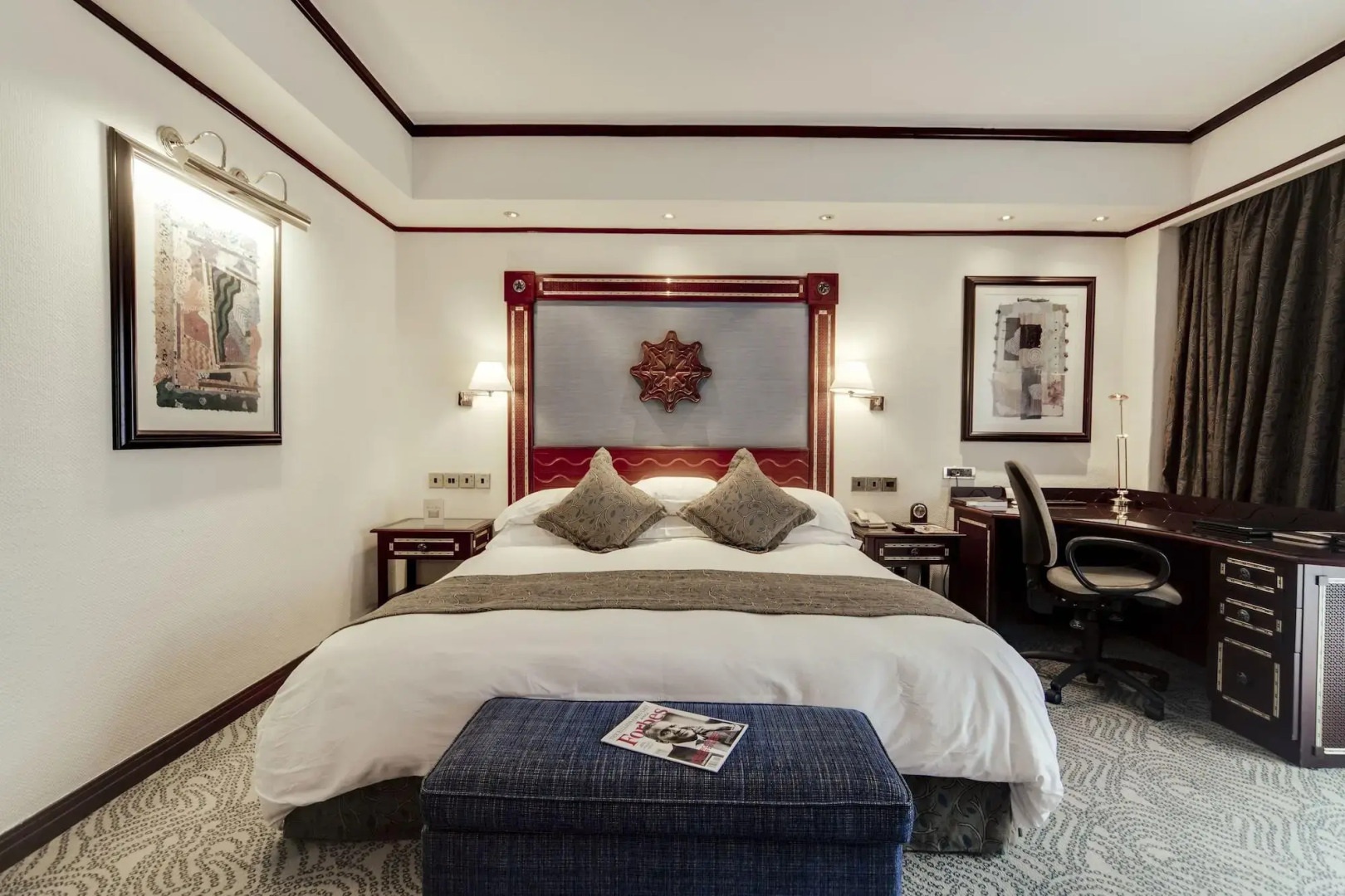 Отель Kampala Serena