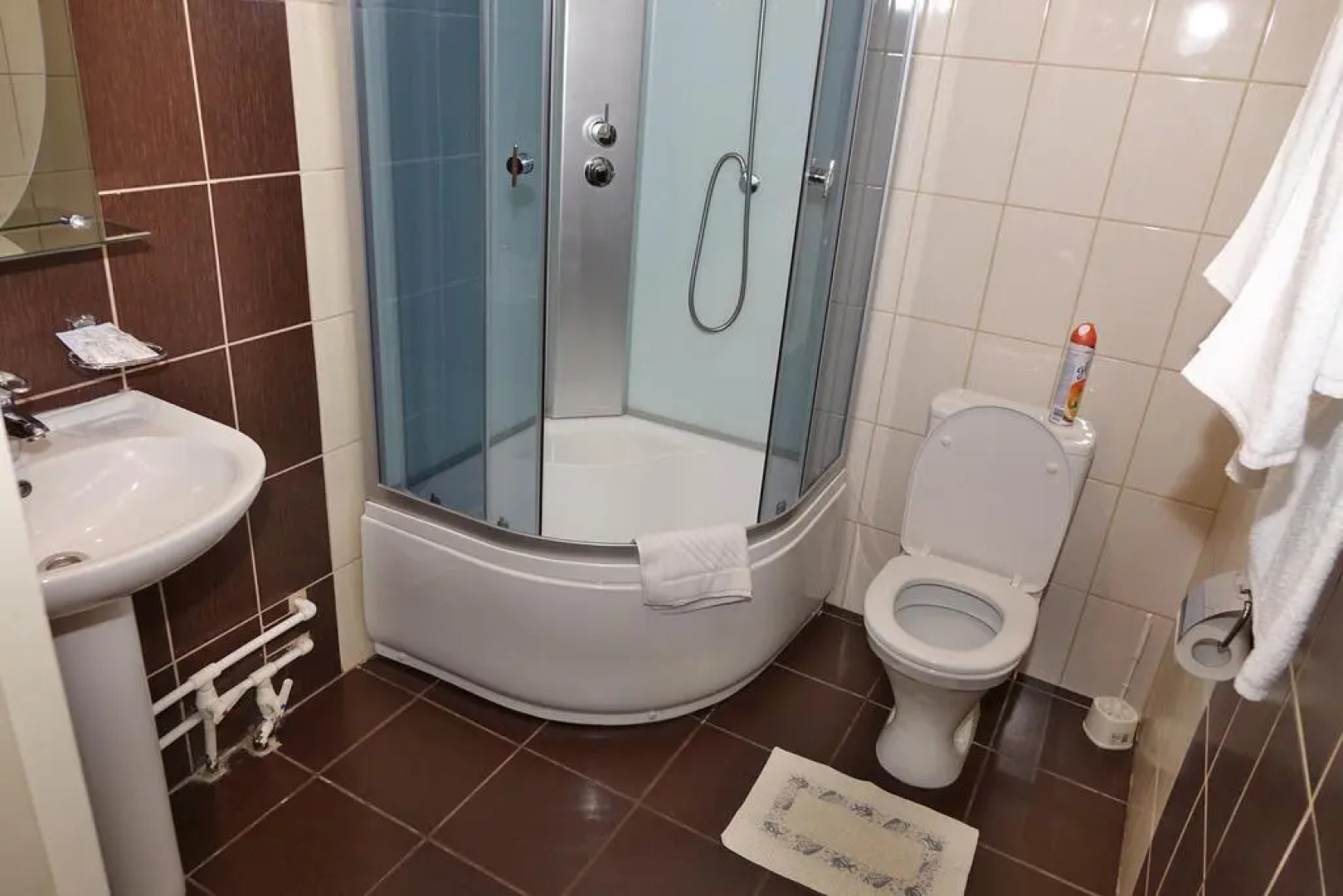 Отель Тихий Дворик