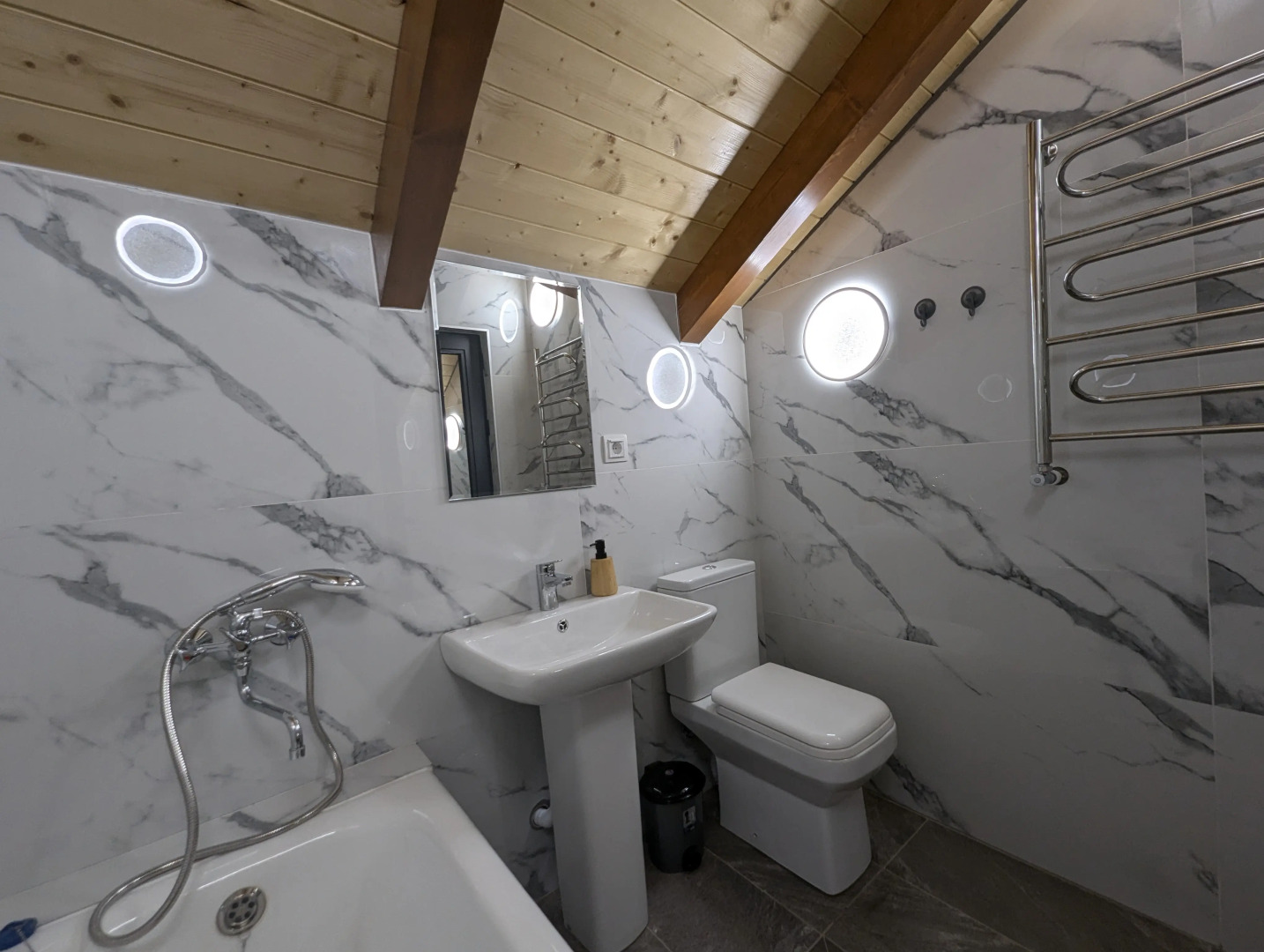 Частный дом озле реки