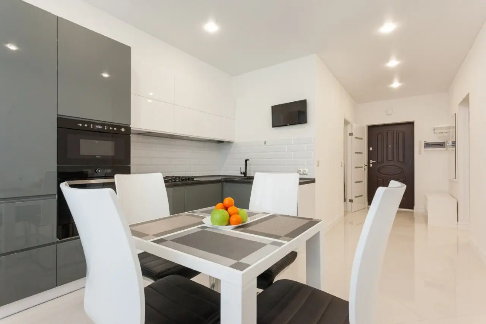 Апартаменты Горького 96