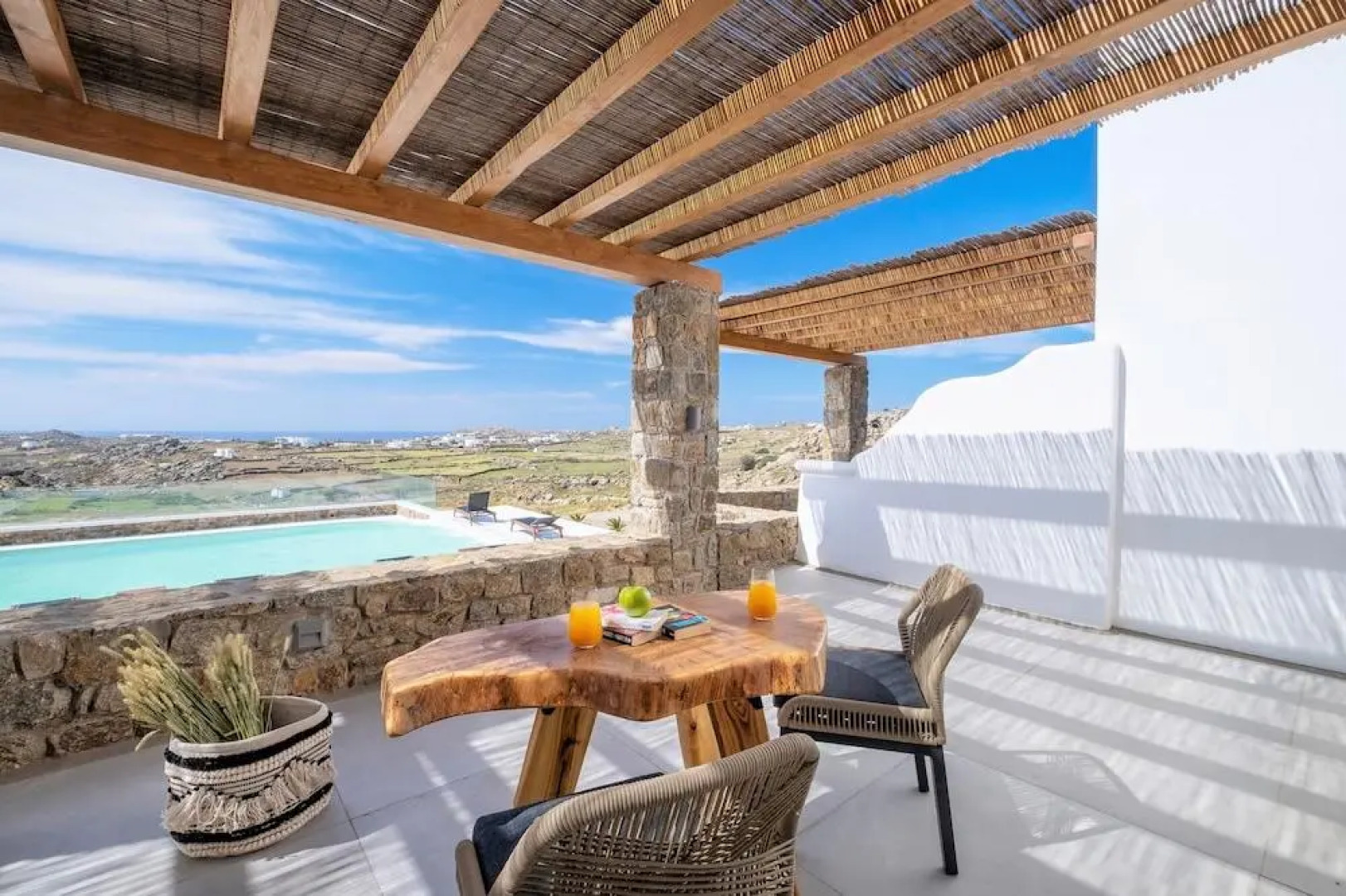 Отель Legendary Suites