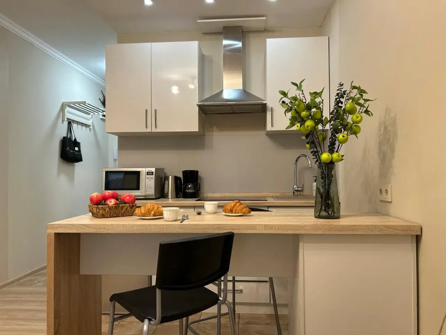 Апартаменты Студия Алма с  прекрасным видом на город