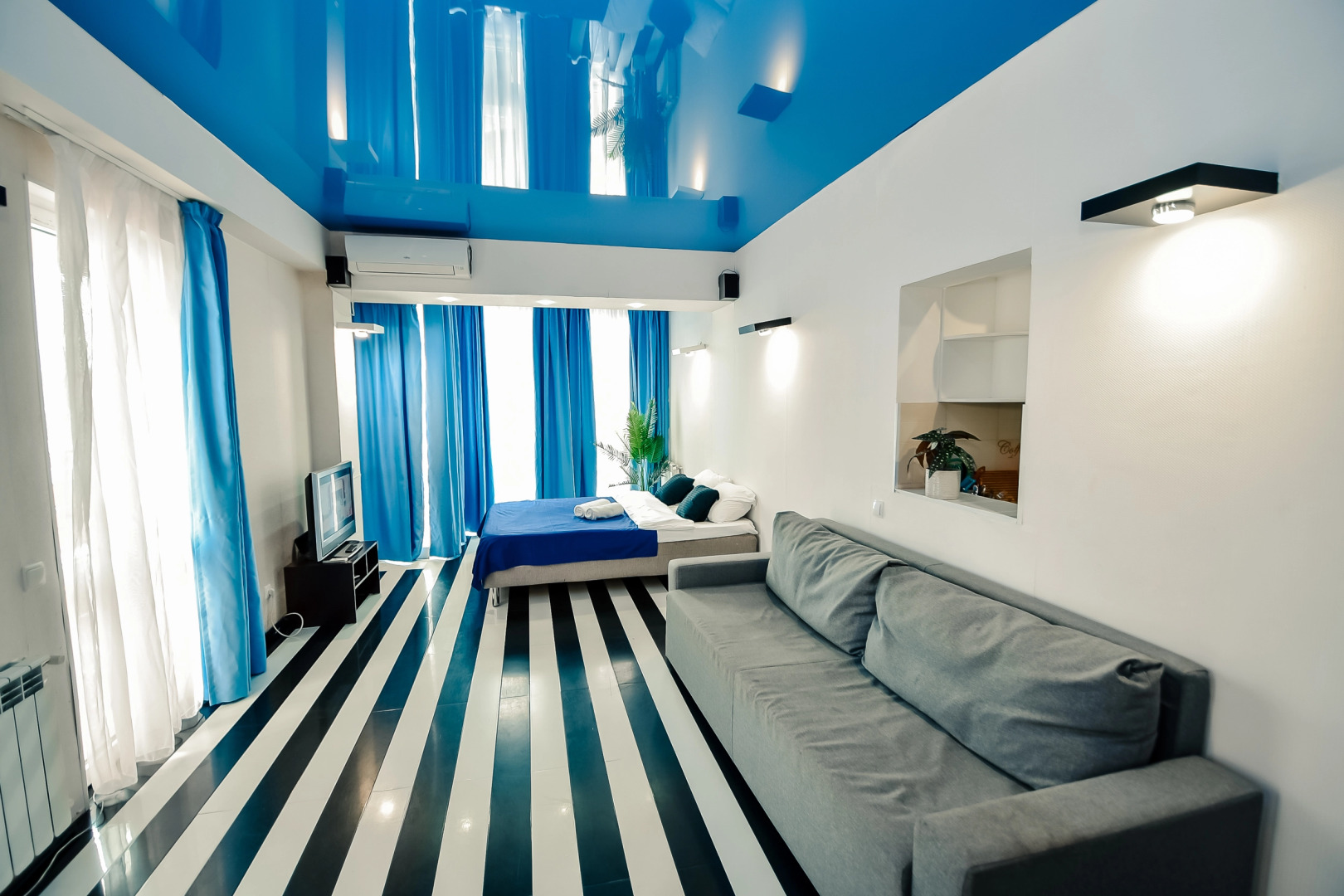 Апартаменты Стильная квартира с видом на море