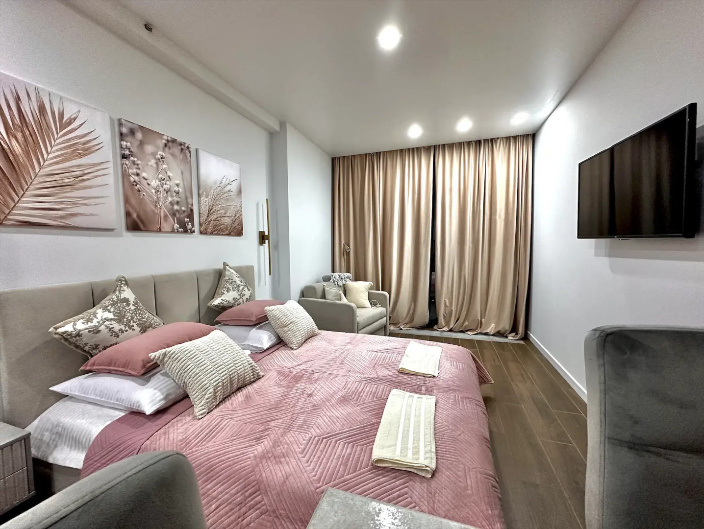 Апартаменты LS-Art-Sweet Caramel с Видом на Море со 2 Этажа