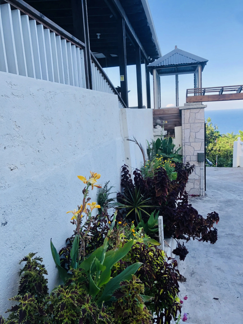 Вилла Breezy Castle с 3 Улучшенными Номерами с Видом на Море и Частным Бассейном